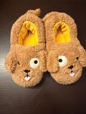 Dearfoams size 2-3 Kids Plush Dog One-Piece Slippers - Brown